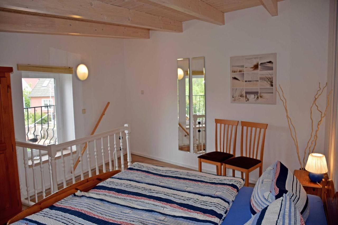Ferienhaus Zum Hafen In Altefaehr 外观 照片
