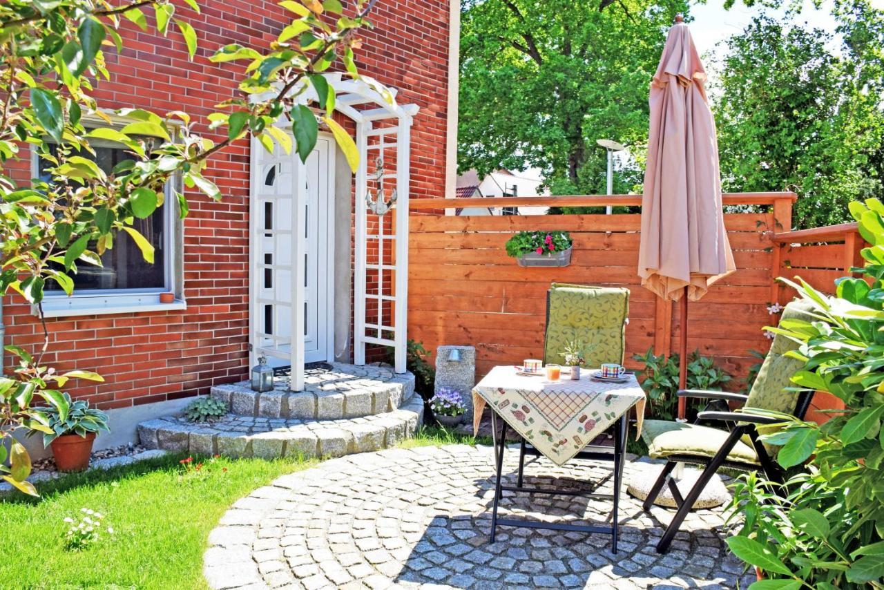Ferienhaus Zum Hafen In Altefaehr 外观 照片