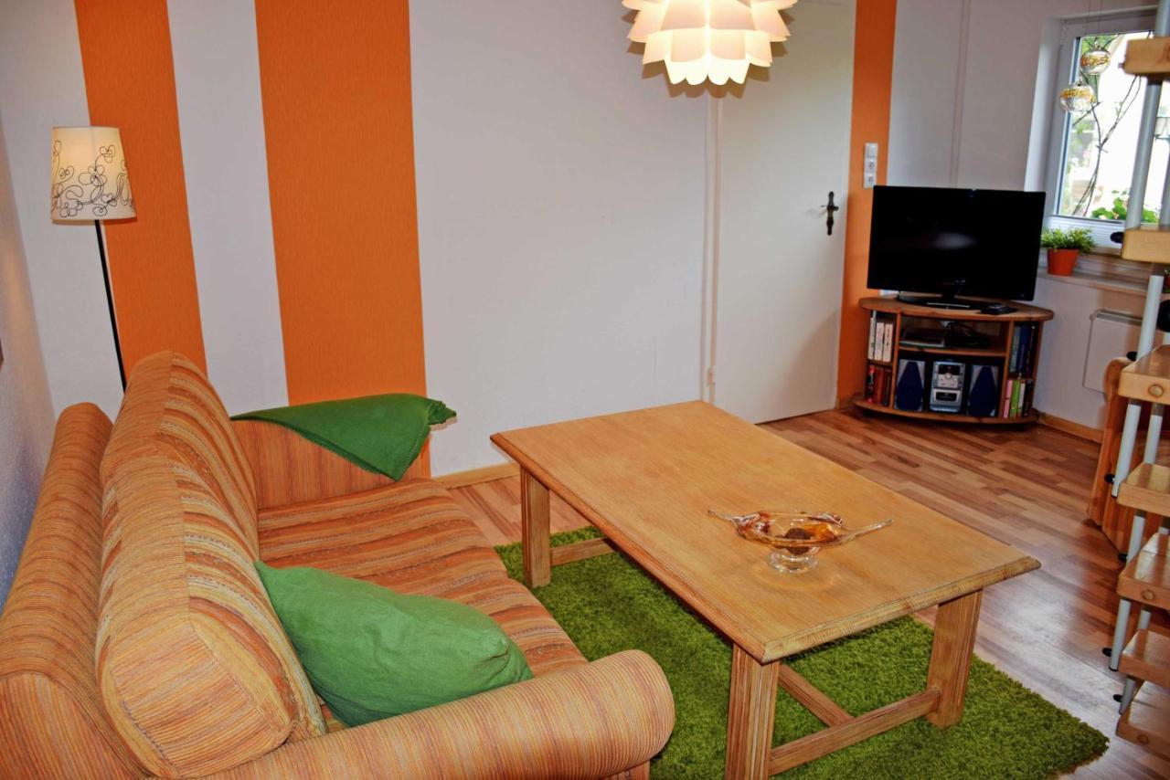 Ferienhaus Zum Hafen In Altefaehr 外观 照片